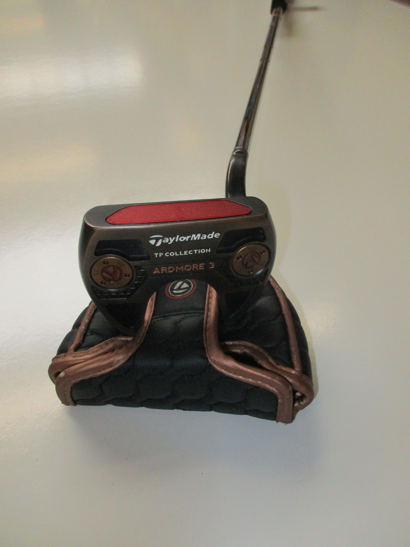 A pre-owned TaylorMade TP Collection Ardmore 3 putter (Right handed).