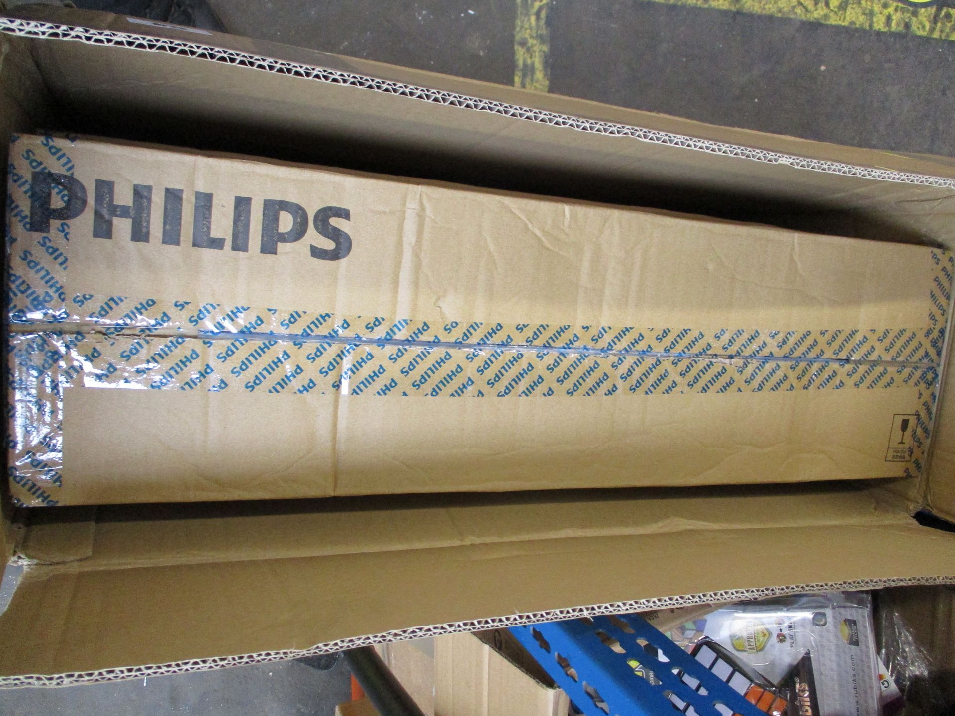 Ten boxed as new Philips Limbali four spot bar spotlights 5030417E7.