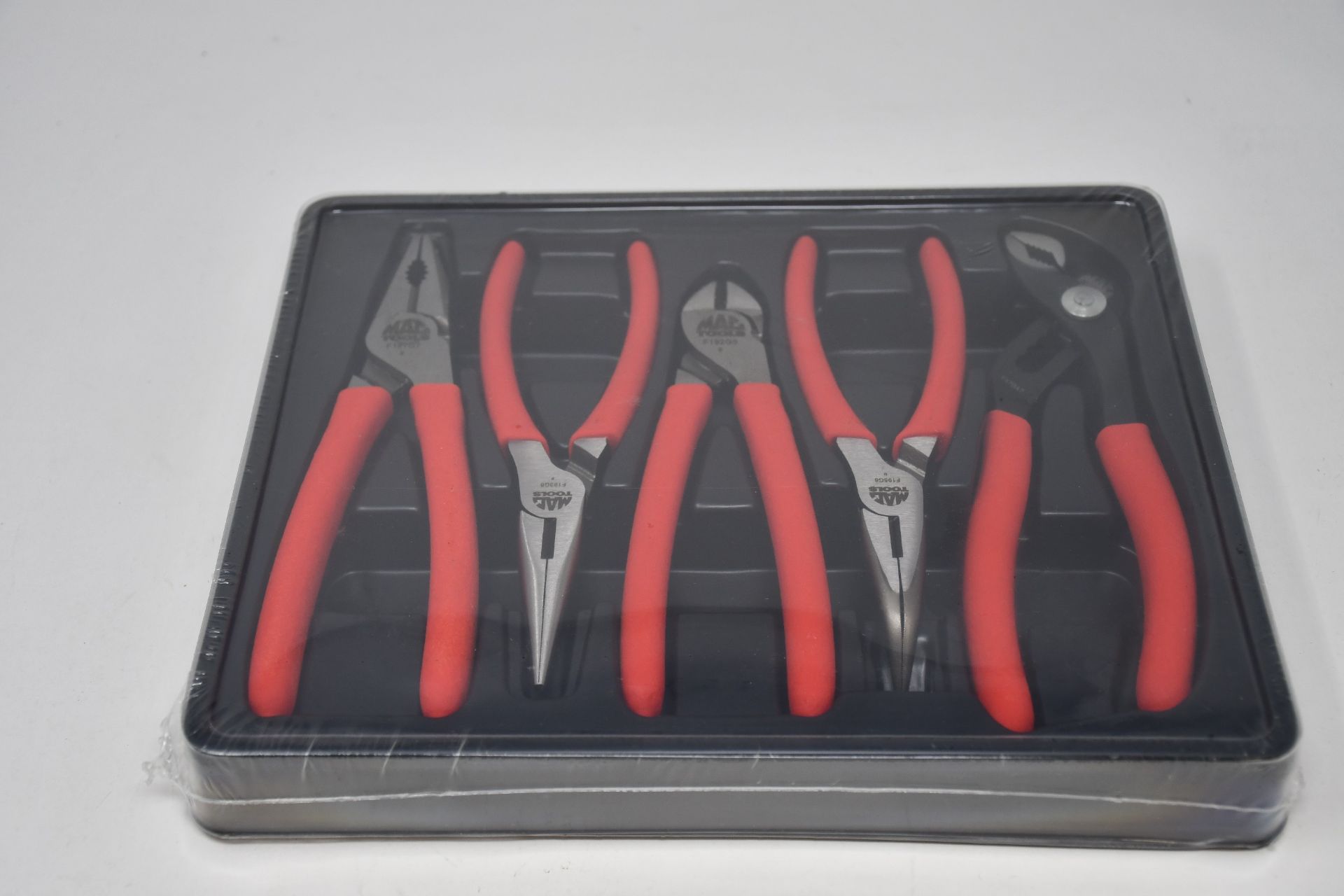 A boxed as new Mac Tools 5 piece small set (FPS5S).