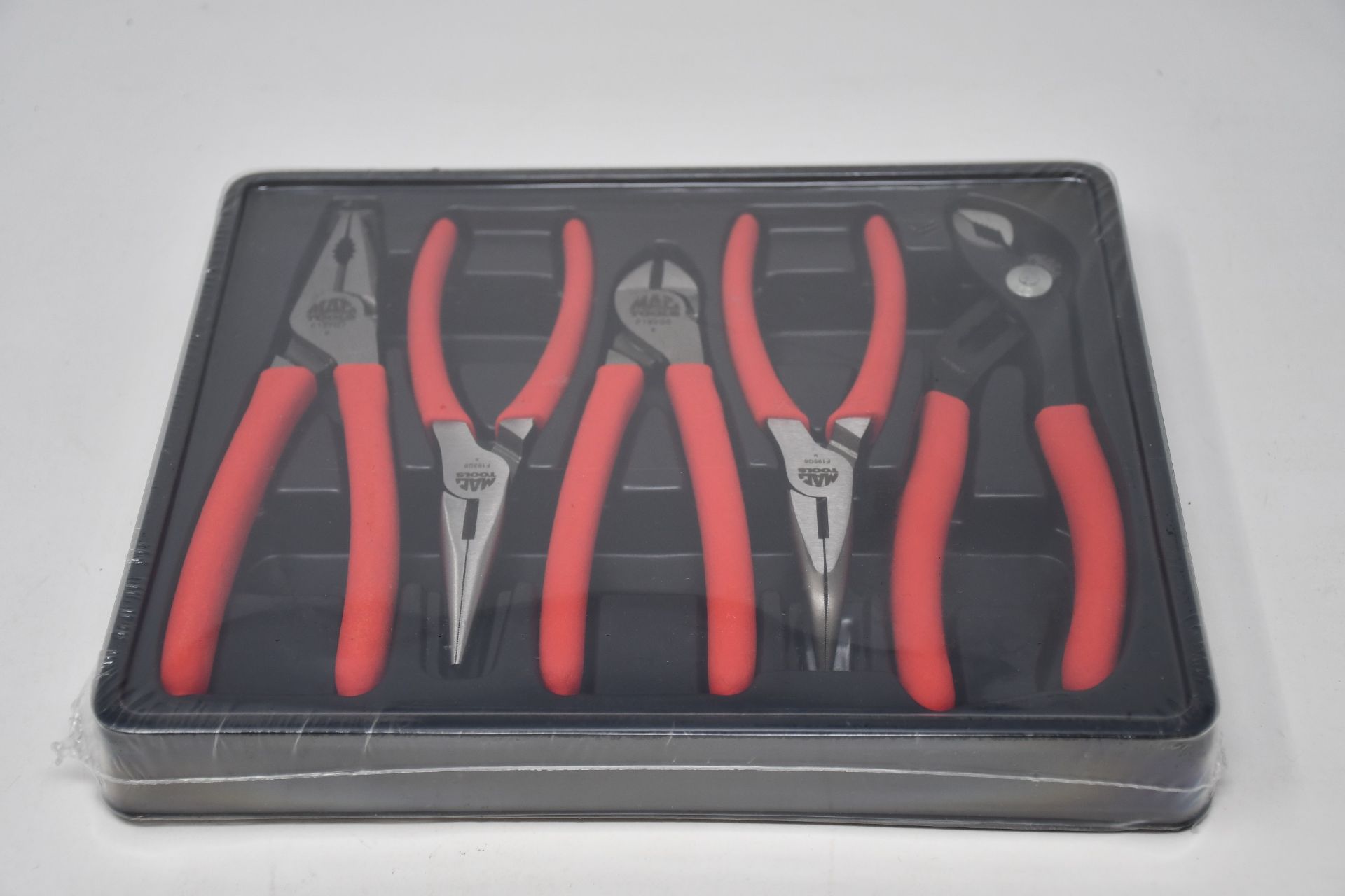 A boxed as new Mac Tools 5 piece small set (FPS5S).