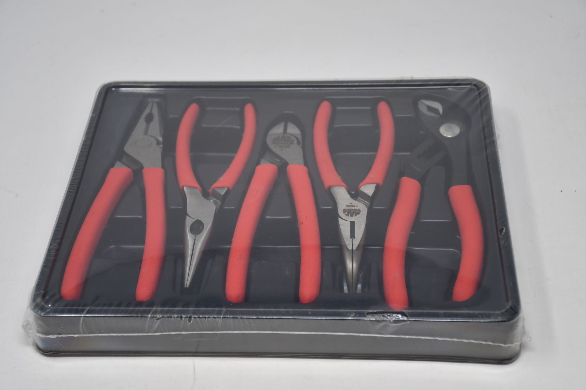 A boxed as new Mac Tools 5 piece small set (FPS5S).