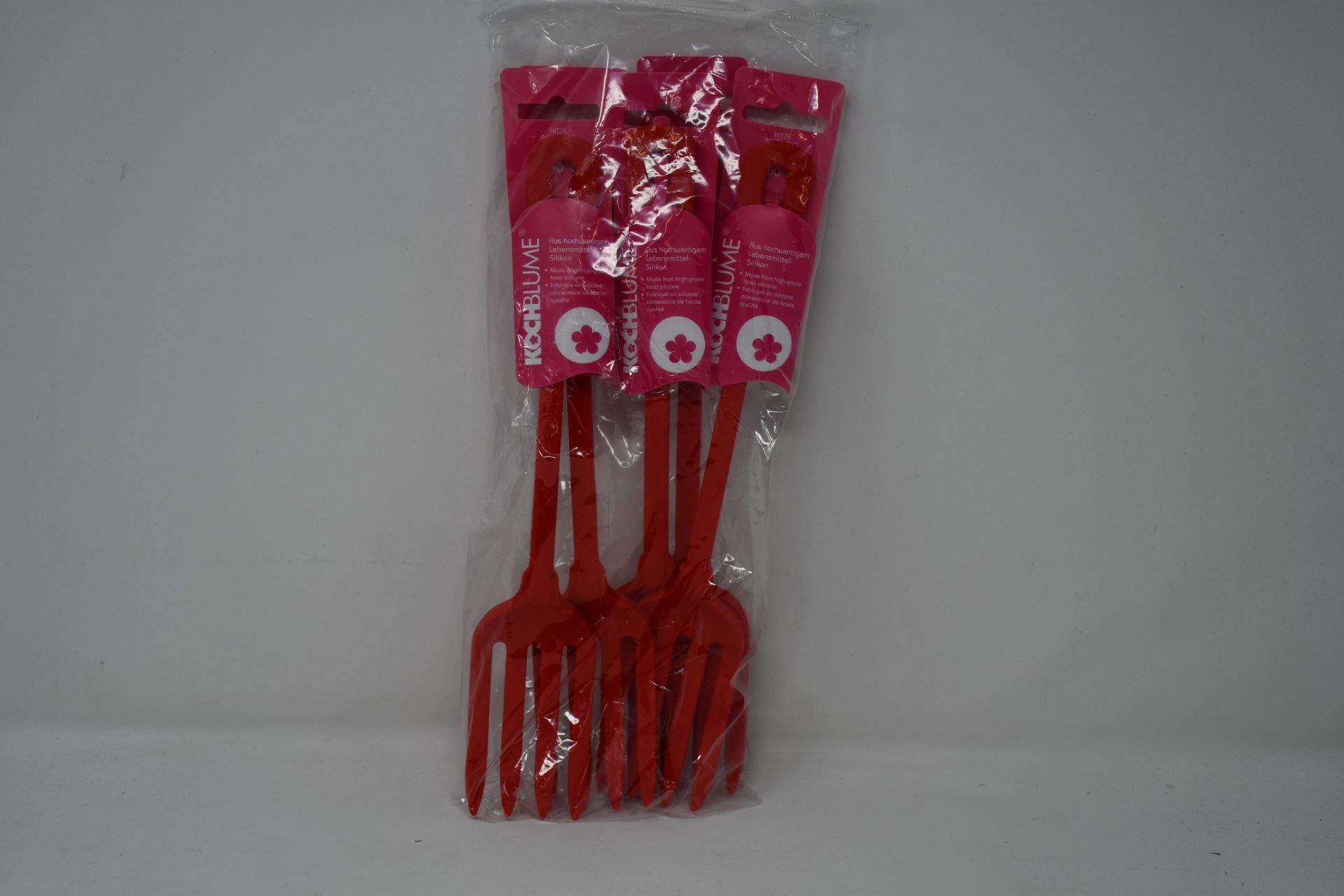 Twenty as new Kochblume silicone kitchen forks in red.