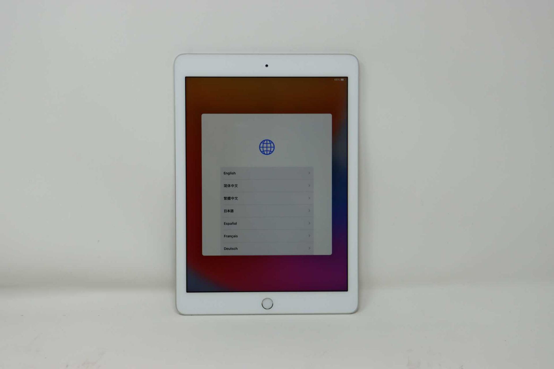SOLD FOR PARTS ONLY: A pre-owned Apple iPad 9.7" 6th Gen (Wi-Fi Only) A1893 32GB in Silver (iCloud