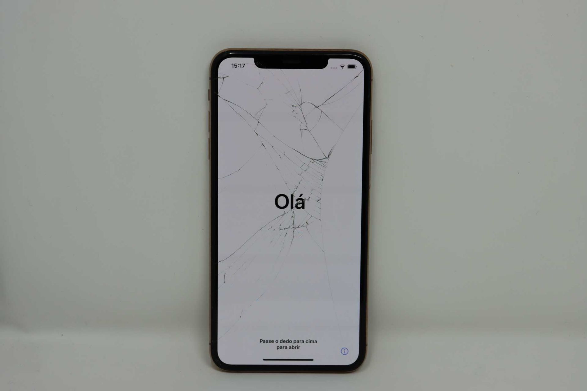 SOLD FOR PARTS ONLY: A pre-owned Apple iPhone XR (Global/A2105) 64GB in White (iCloud activation