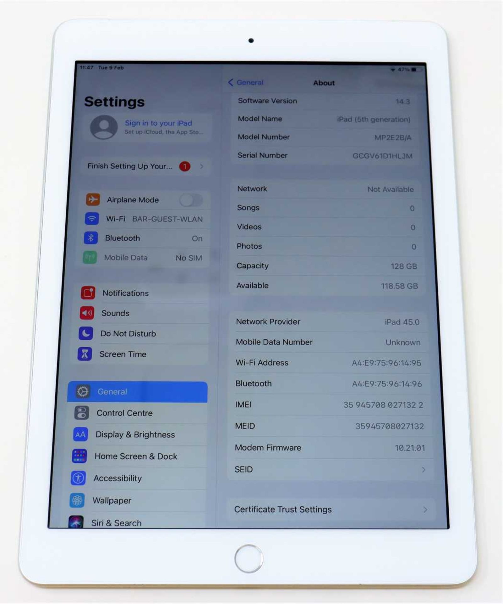 A pre-owned Apple iPad 9.7" 5th Gen (Wi-Fi/Cellular) A1823 128GB in Silver (iCloud activation clear. - Image 2 of 8