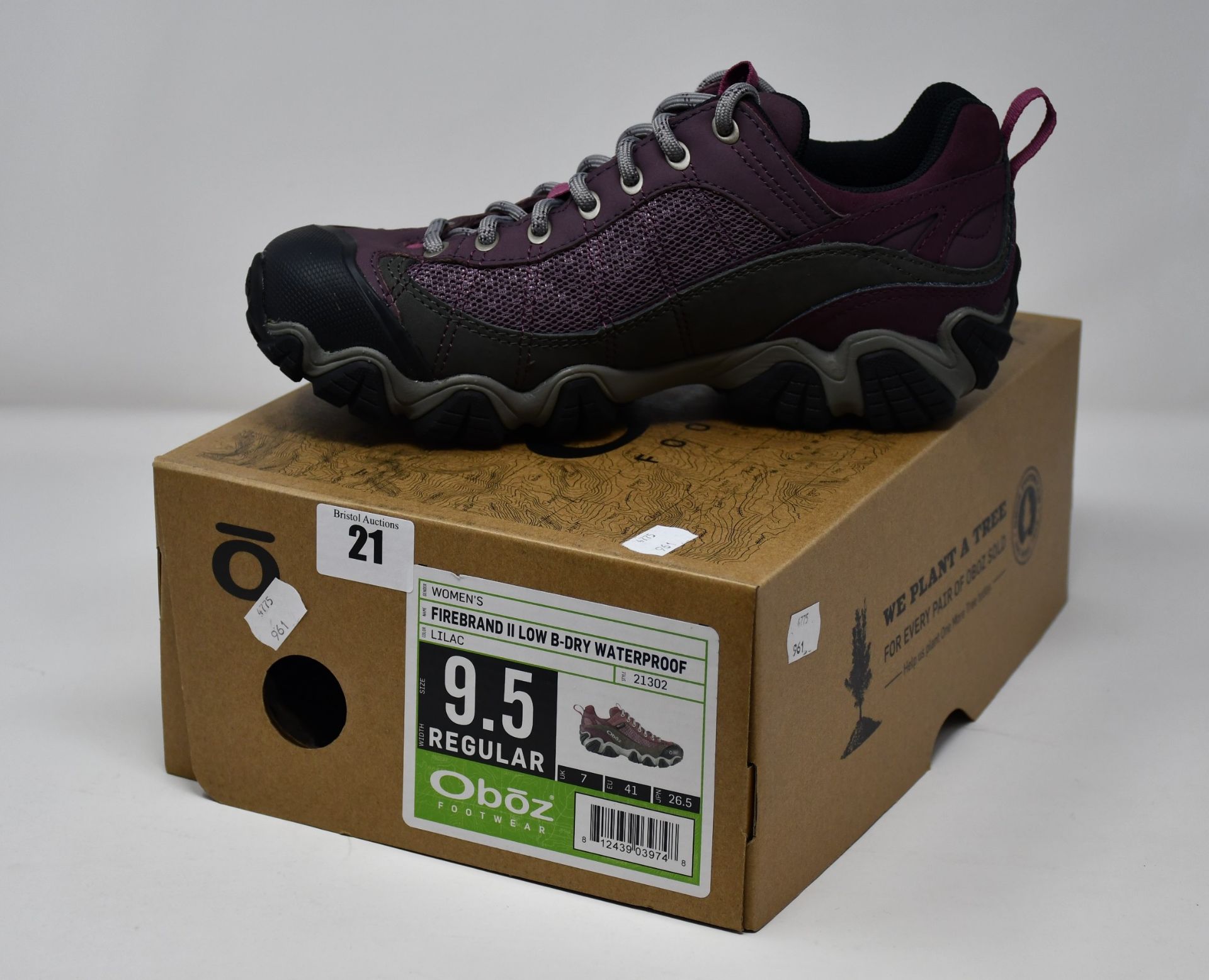 A pair of women's as new Oboz Firebrand II Low B-Dry waterproof hiking shoes (UK 7 - RRP £117).