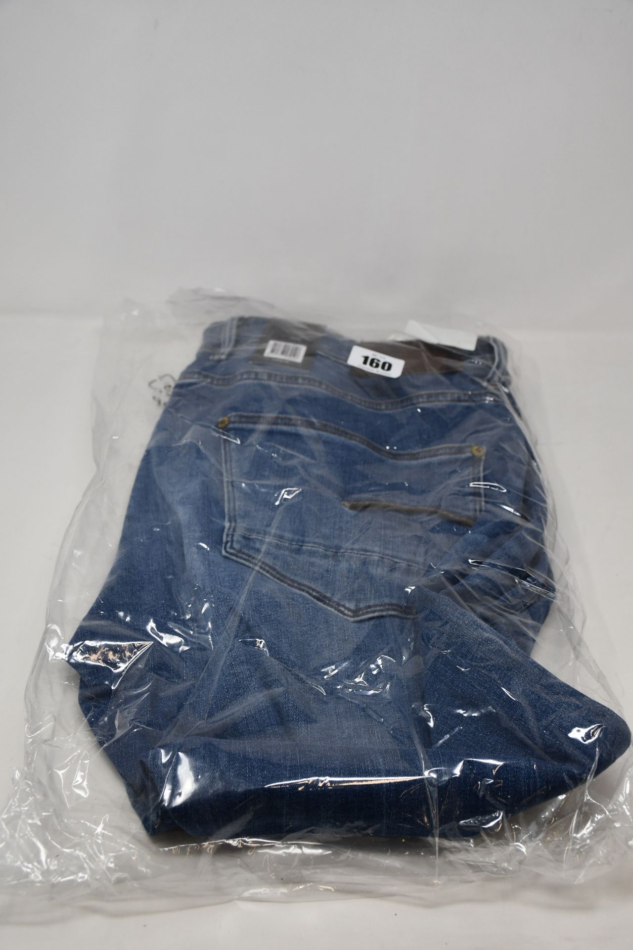 Four pairs of as new G-Star Raw jeans (All size 40).