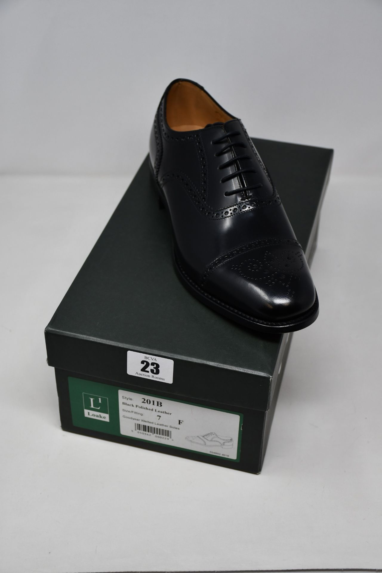 A pair of men's as new Loake 201B Semi-brogue shoes (UK 7F).