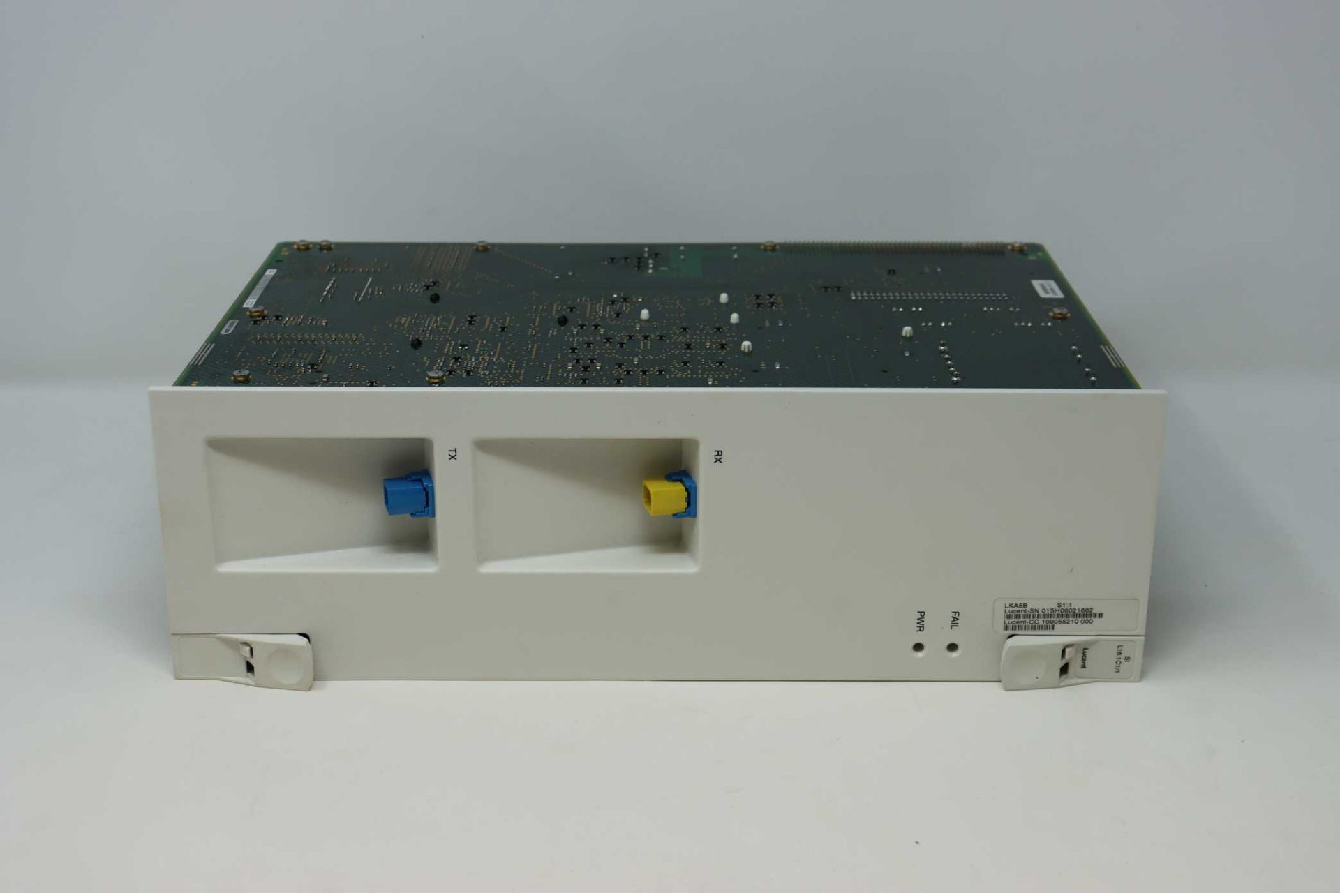 A pre-owned Lucent SI L16.1C1/1 LKA5B S1:1 Optical Line Circuit Pack (CC: 109055210 000) (