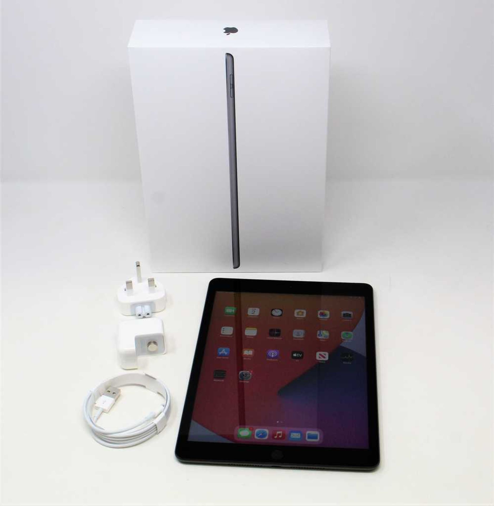 A pre-owned Apple iPad 10.2" 7th Gen (Wi-Fi/Cellular, Global) A2198 32GB in Space Grey (iCloud