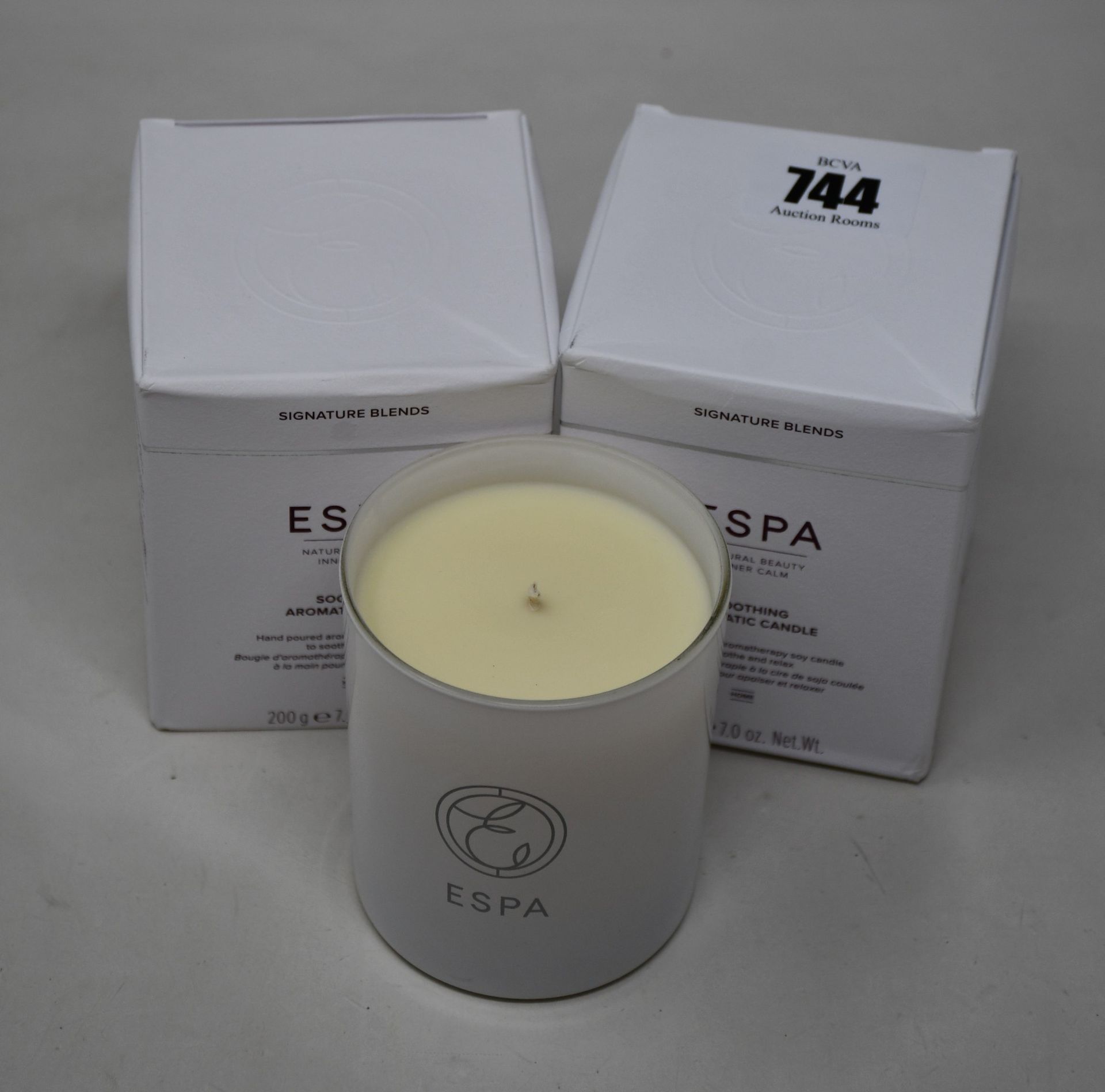 Four boxed as new Signature Blends ESPA natural beauty inner calm soothing aromatic candles (200g).