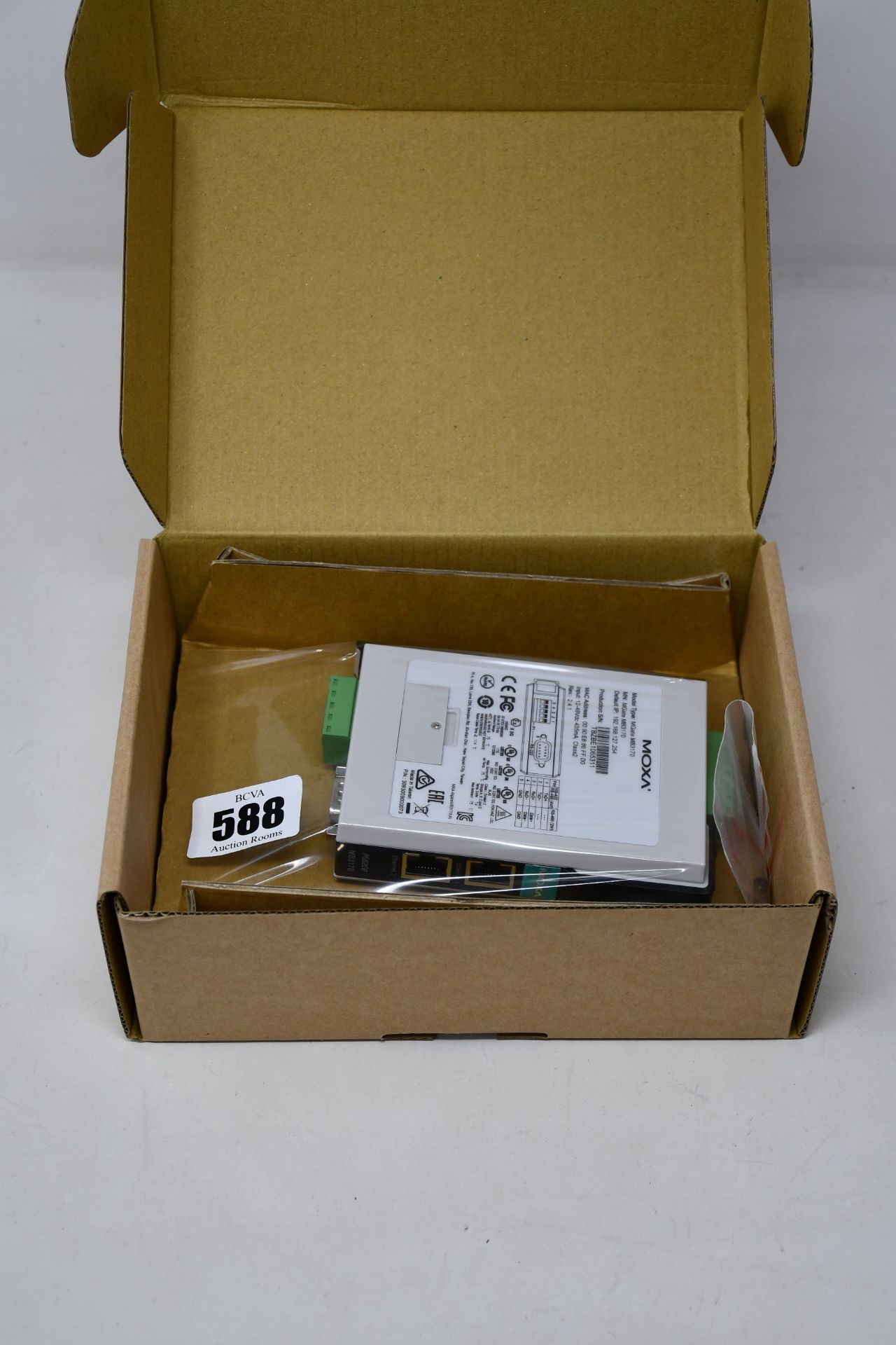 A boxed as new Moxa MGate MB3170 V2.4.1 Advanced Serial-to-Ethernet Modbus Gateway (P/N: