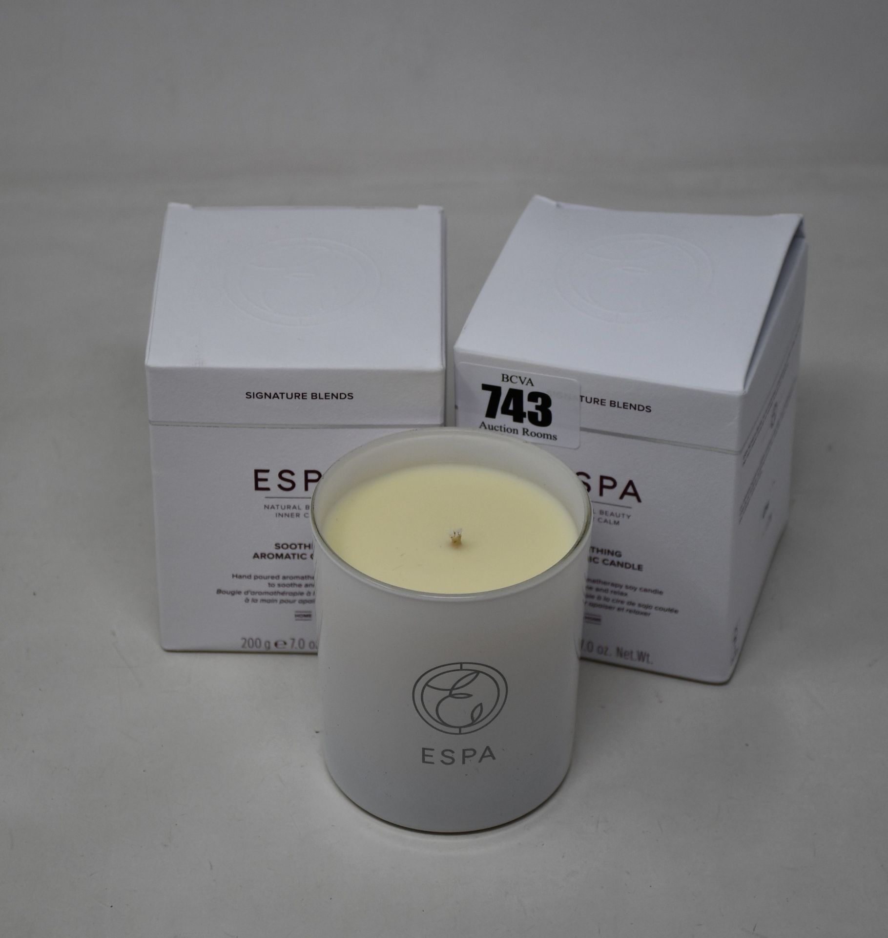 Four boxed as new Signature Blends ESPA natural beauty inner calm soothing aromatic candles (200g).