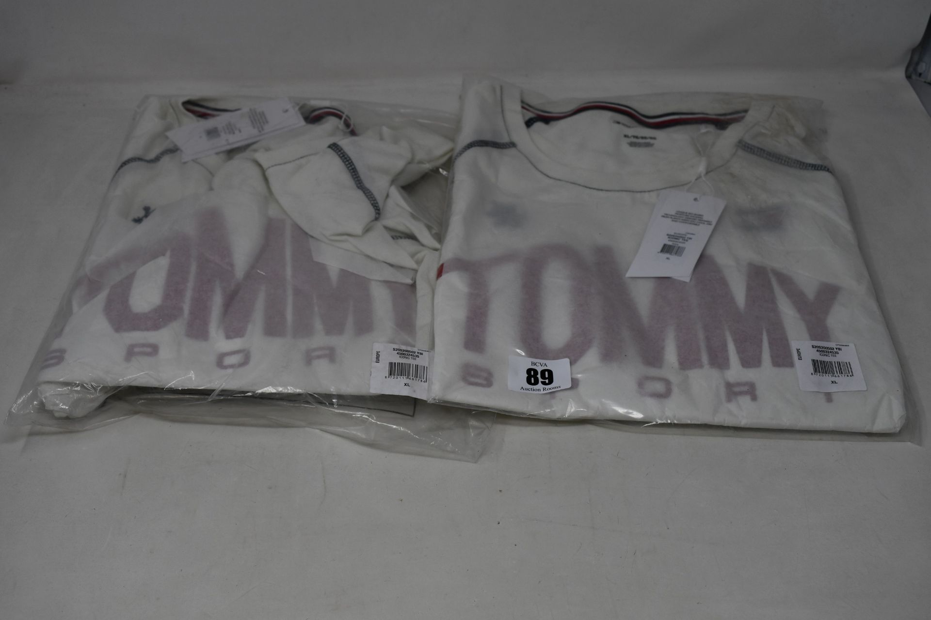 Eight as new Tommy Hillfiger Tommy Sport Iconic T-shirts (5 x L, 3 x XL - RRP £31 each).