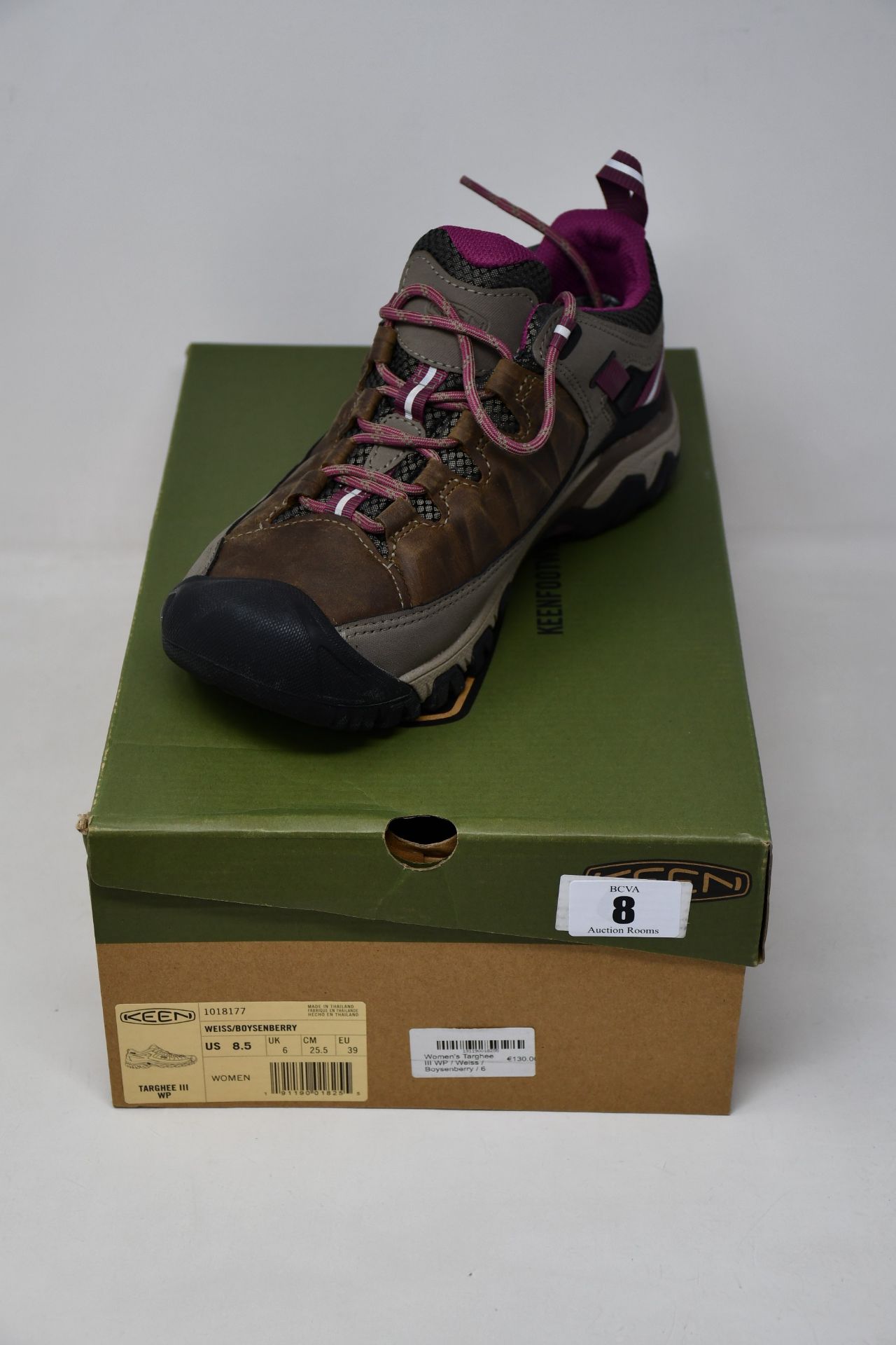 A pair of women's as new Keen Targhee iii hiking shoes (UK 6).