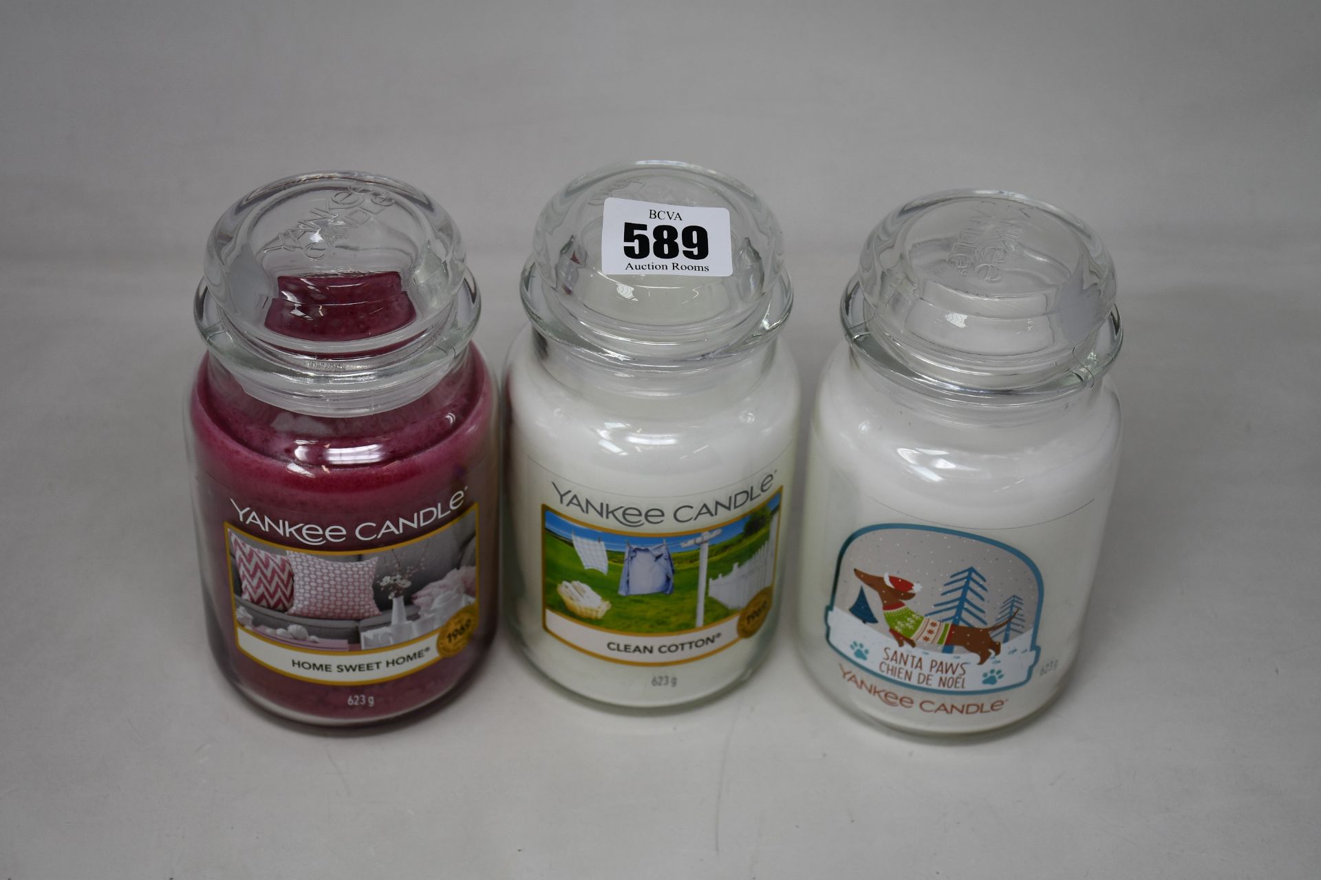 Four Yankee Candles, assorted fragrances (4 x 623g).