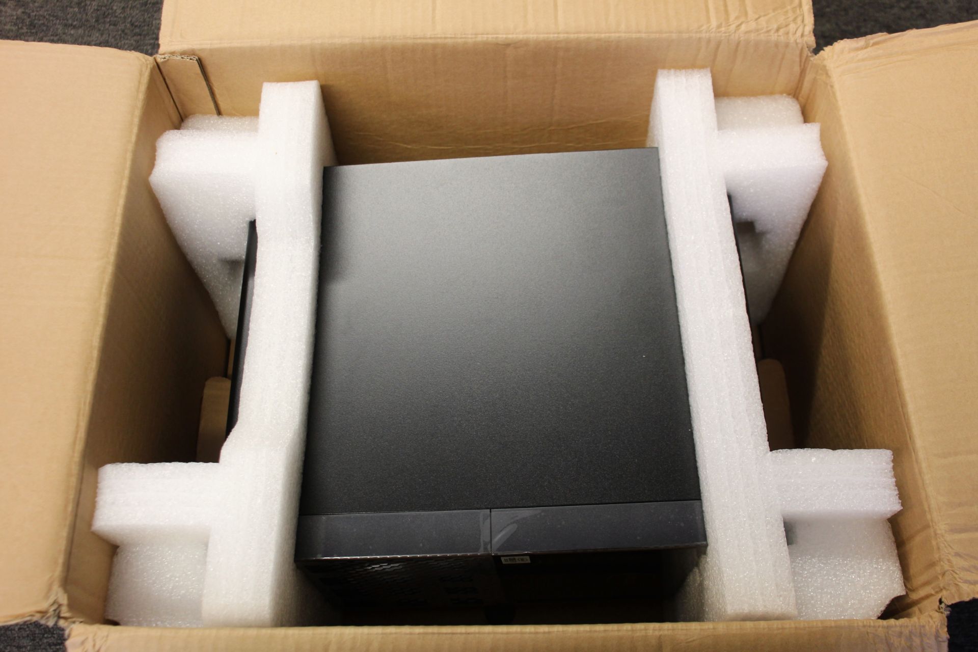 A boxed as new Dell XPS 8940 Tower Computer in Black with Intel Core i7-10700 2.9GHz CPU, 16GB - Image 5 of 14