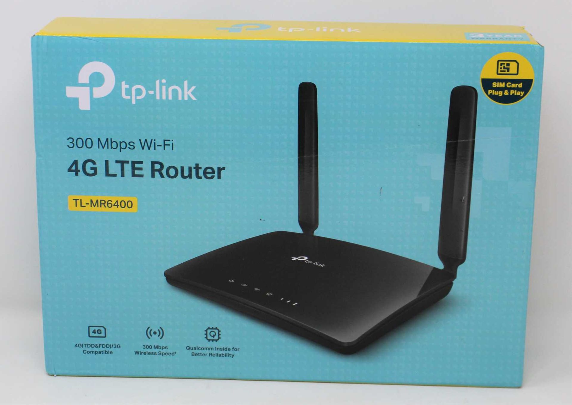 A boxed as new TP-Link TL-MR6400(EU) 300Mbps Wi-Fi 4G LTE Router (Box opened).