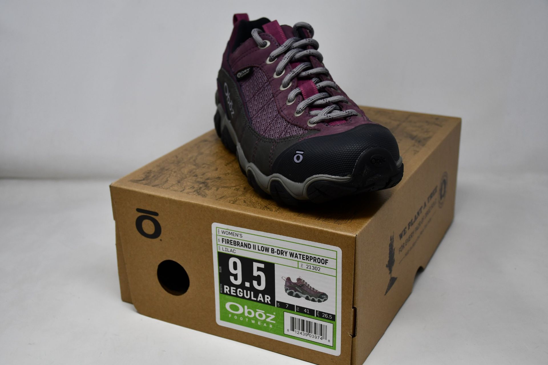 A pair of women's as new Oboz firebrand II Low B-Dry waterproof walking shoes (UK 7).