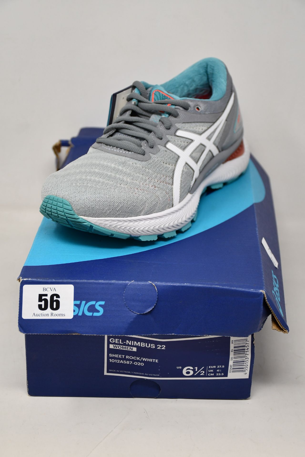 A pair of women's as new Asics Gel-Nimbus 22 trainers (UK 4).