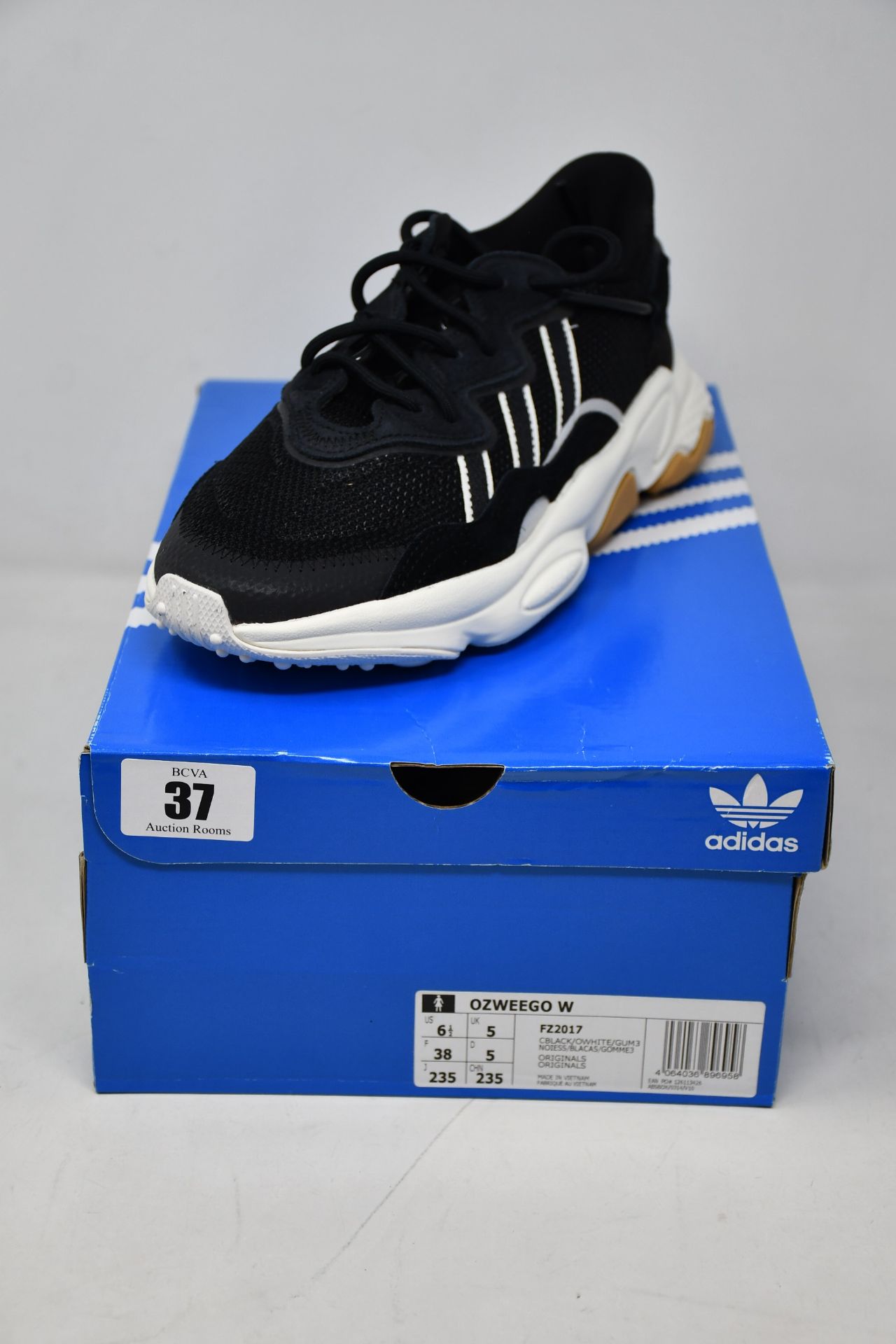 A pair of women's as new Adidas Ozweego trainers (UK 5).