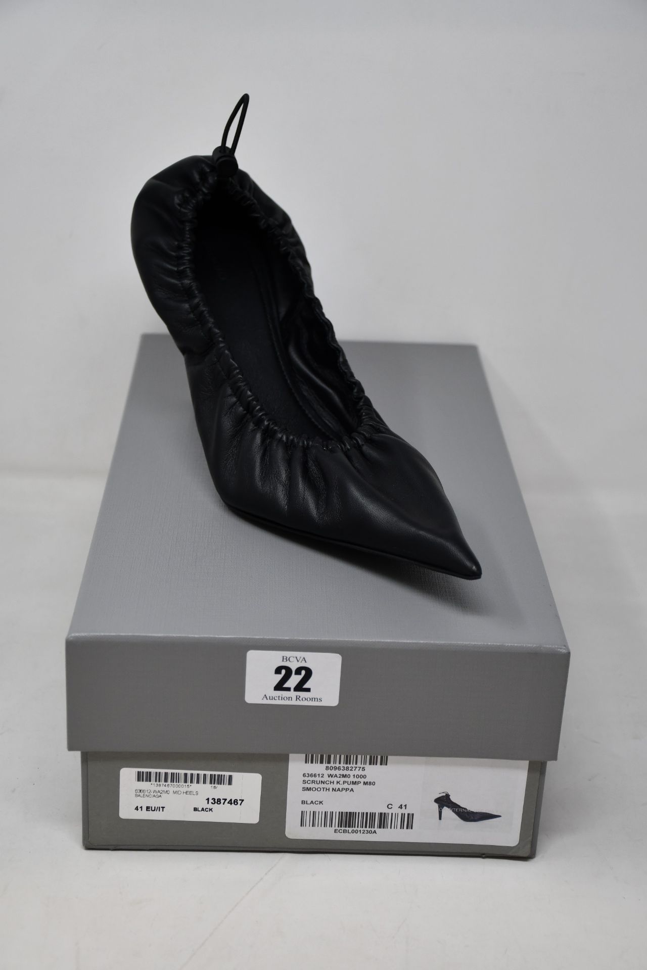 A pair of pre-owned Balenciaga Scrunch K pump mid heels in smooth nappa (EU 41 - Very good