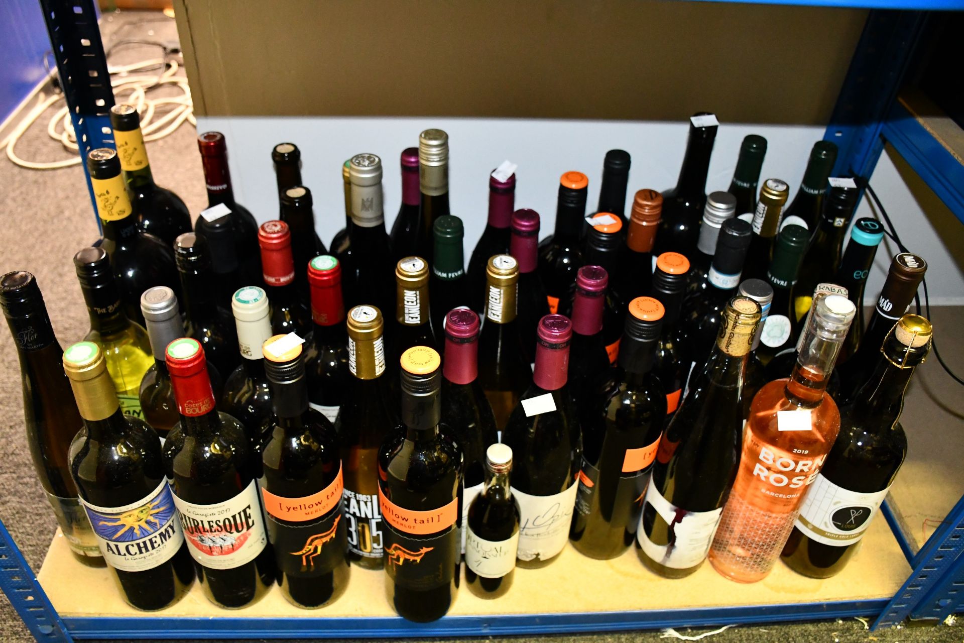 A quantity of wines to include Yellow Tail, Saint-Bris, Born Rose, l'arjorre (Approximately 50