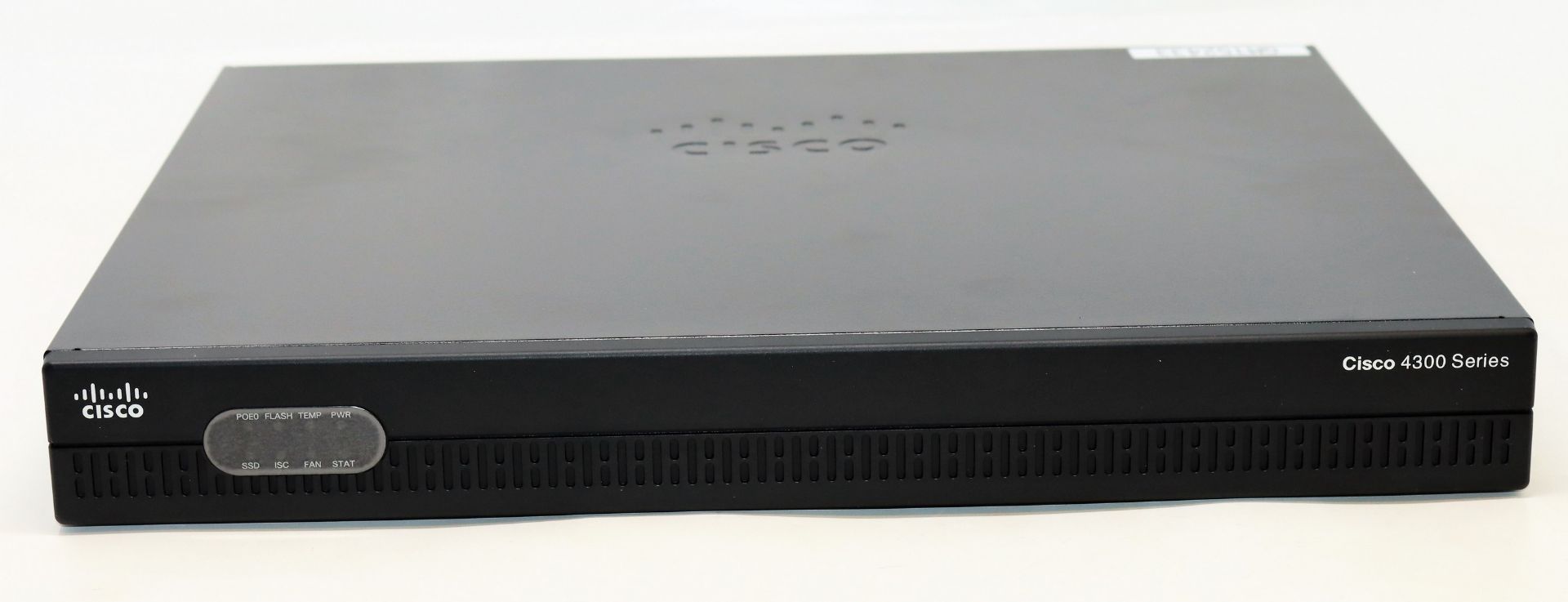 A boxed Cisco Integrated Services Router 4321 AX Bundle(Model: ISR4321-AX/K9 Z800-44681-05) (Appears