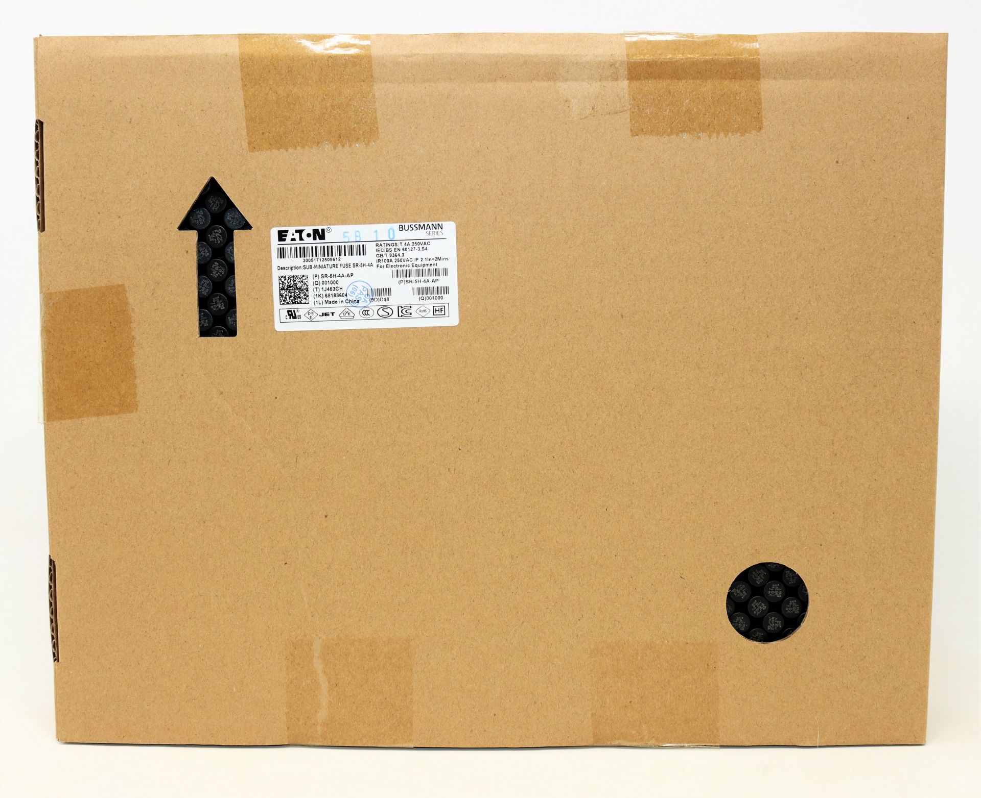 A box of 1000 as new Eaton Bussmann SR-5H-4A-AP T 4A 250VAC Sub-Miniature Radial Fuses (Box