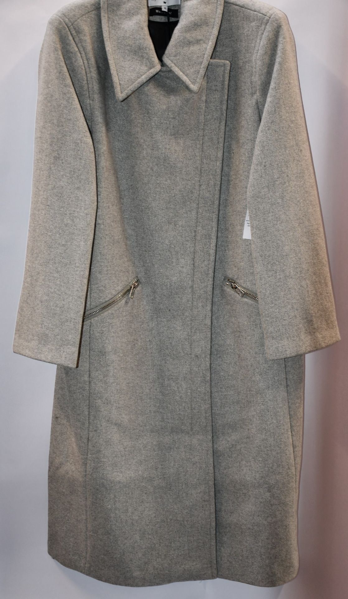 An as new Sonder Studio coat in grey (Size 18 - RRP £129).