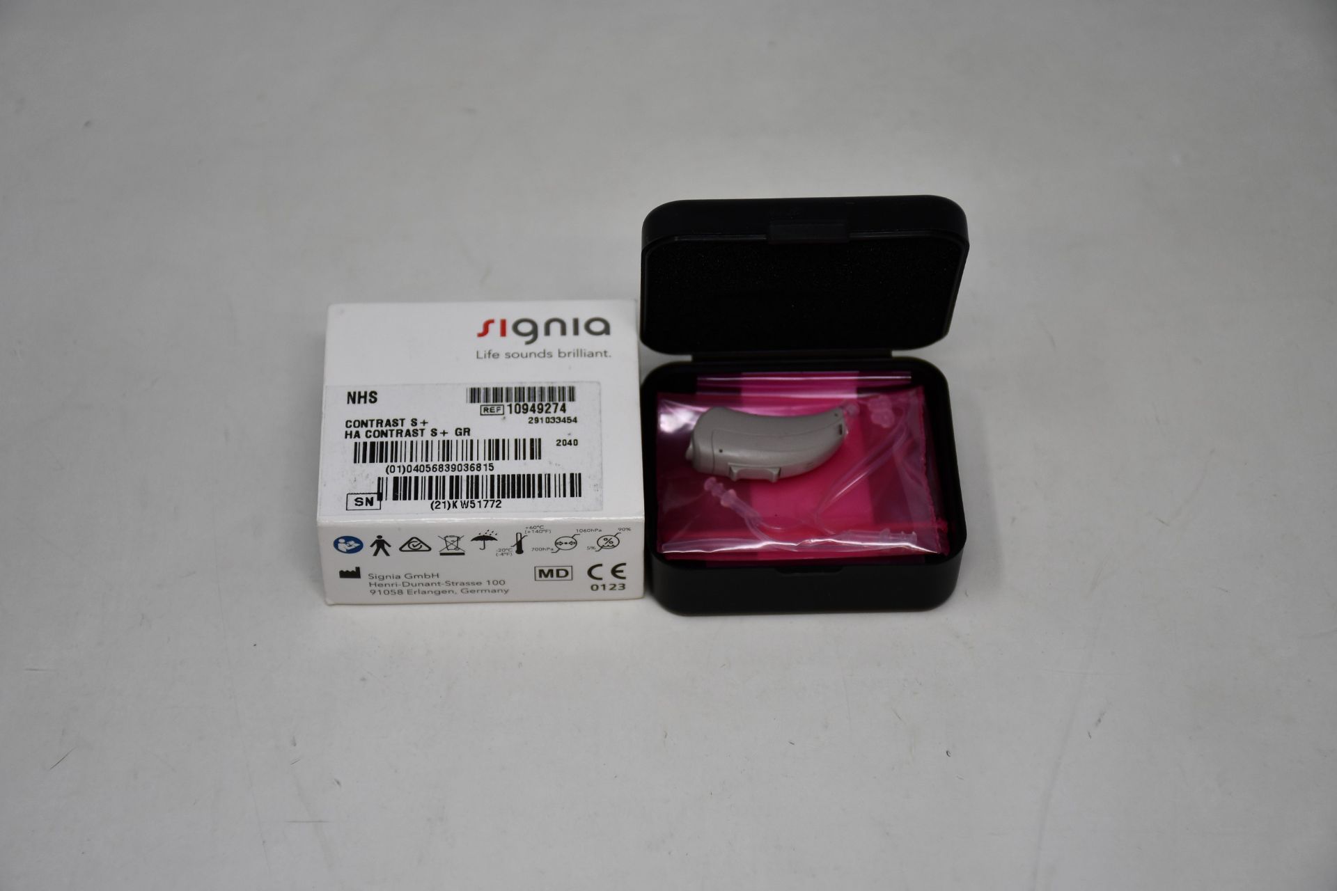 Three Sigma contrast + grey hearing aids (SN LW16320).