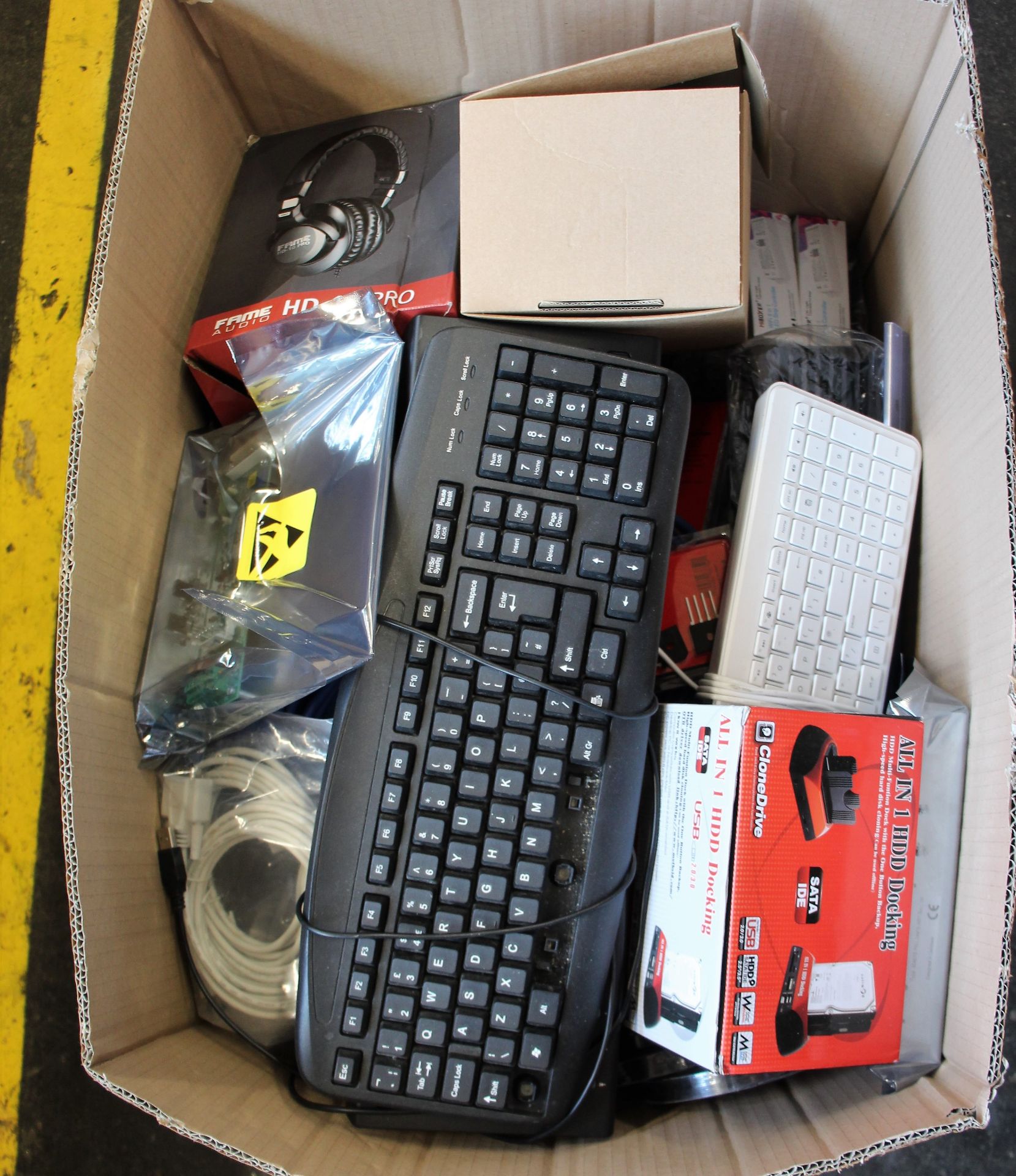 A box of assorted as new and pre-owned small electrical items and accessories (All items sold as