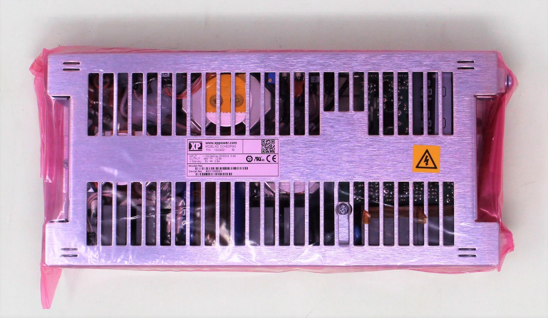 A box of 6x XP-Power power supply units. (PN: CCH600PS48)