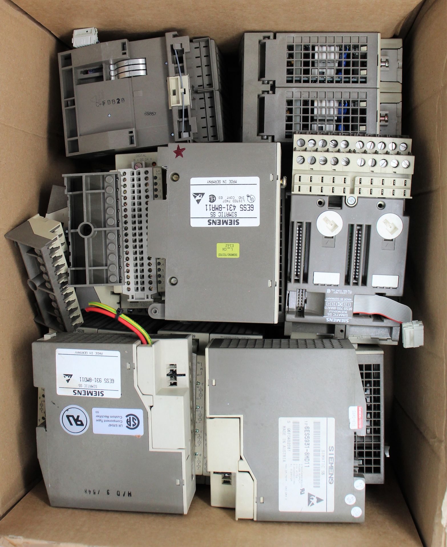 A quantity of pre-owned Siemens Simatic S5 100U PLC equipment to include; 6 x 6ES5451-8MR12 Relay - Image 2 of 2