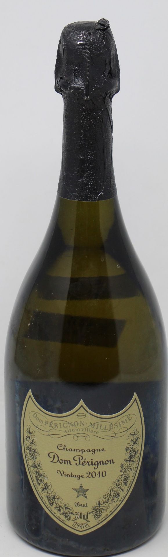 A bottle of Don Perignon champagne vintage 2010 (750ml) (Over 18's only).