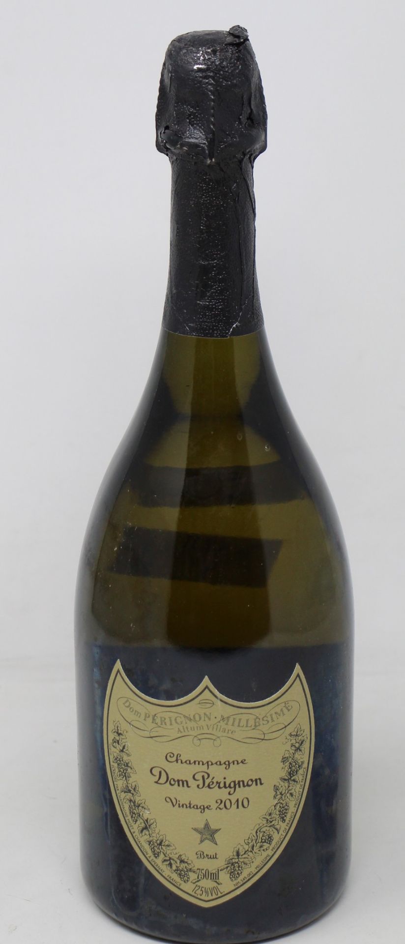 A bottle of Don Perignon champagne vintage 2010 (750ml) (Over 18's only).