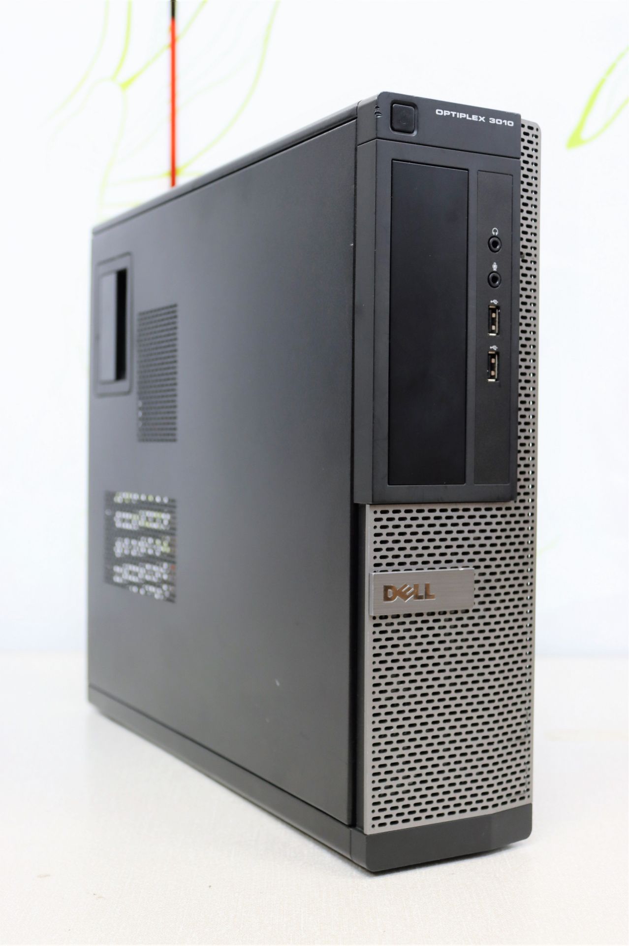 A pre-owned Dell Optiplex 3010 desktop computer with 3.30Ghz intel i3-3220 CPU, 8GB RAM and 128GB