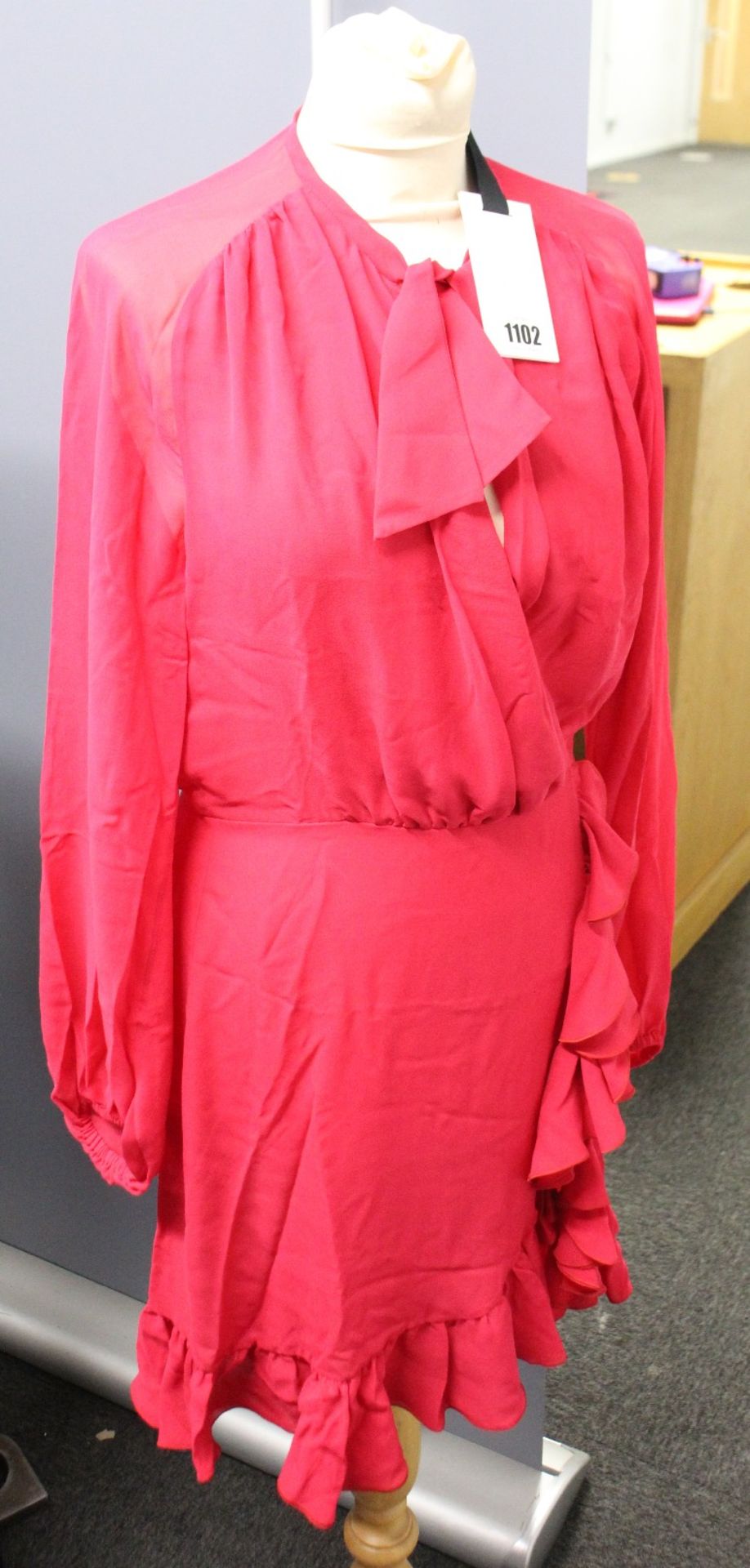 An as new Giambattista Valli Amarena dress in red (IT 42).