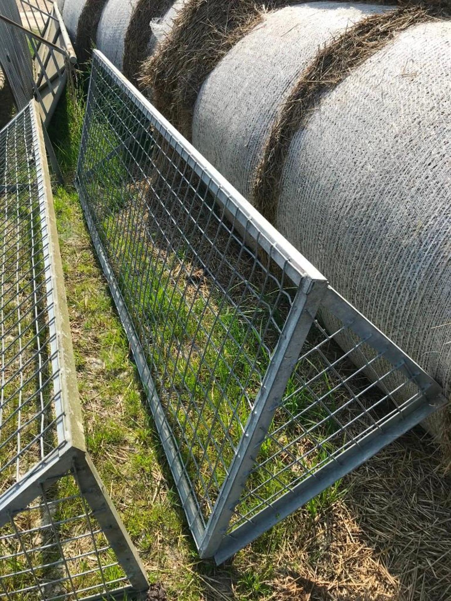 2x Hay Racks - Image 2 of 2