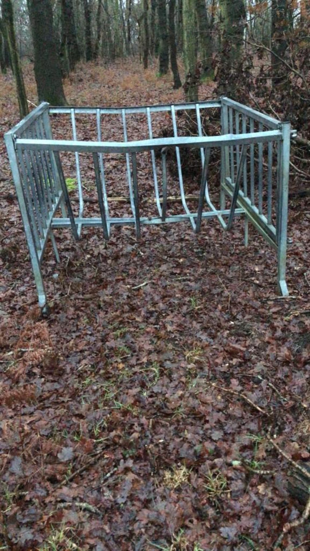 Sheep Round Bale Cradle Feeder - Image 13 of 15