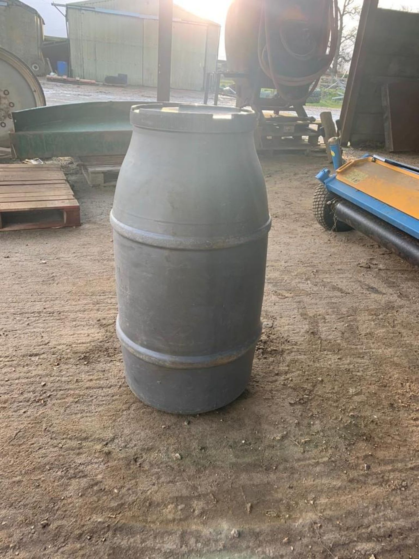 25x Grey Barrels - Image 4 of 4