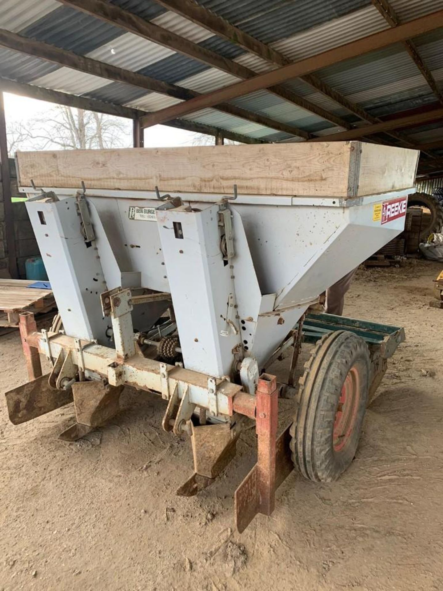 Reekie 2 Row Potato Planter - Image 3 of 15