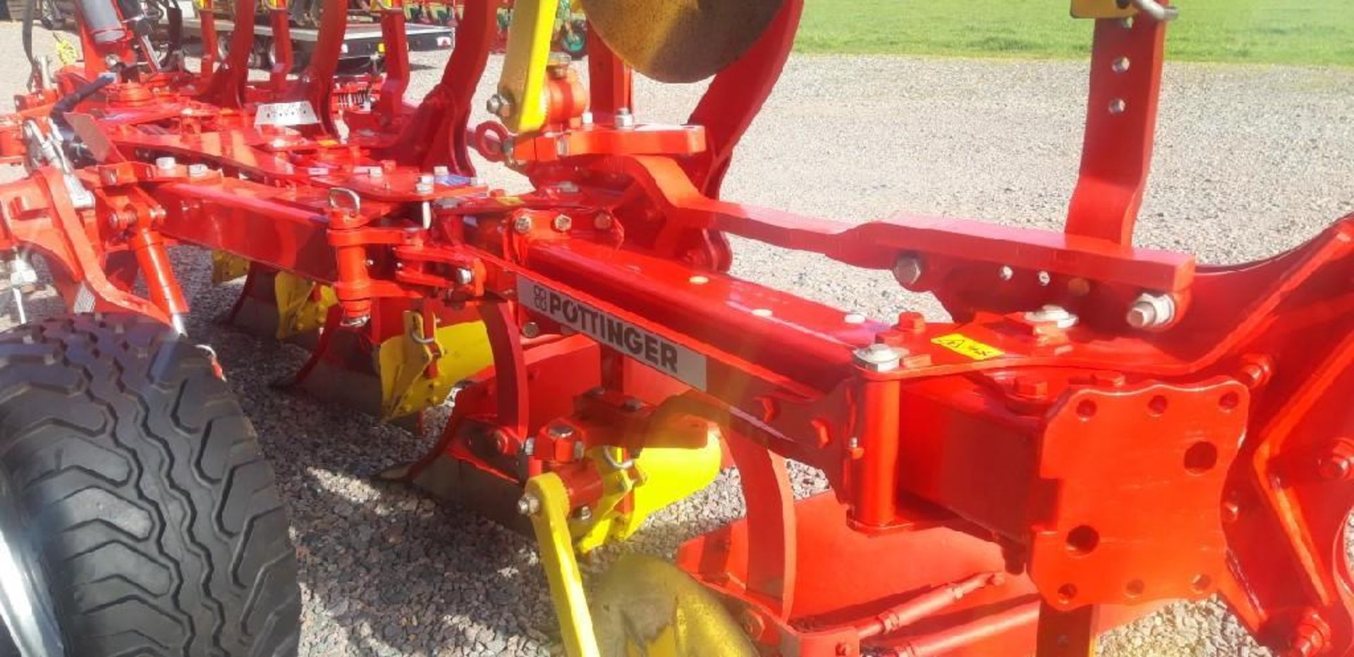 Pottinger Servo 5 Furrow Plough - Image 8 of 8