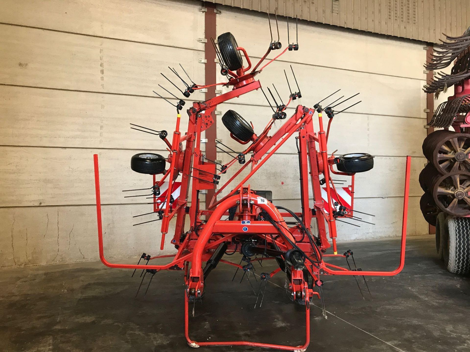 2018 Kuhn GF7802 tedder - Image 2 of 7