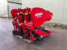 2009 Grimme GL32B 2 row cut potato planter