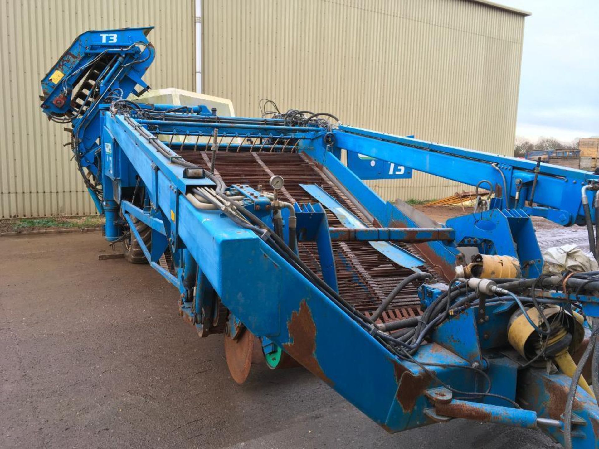 2009 Standen Pearson T3 3 row trailed potato harvester - Image 2 of 10