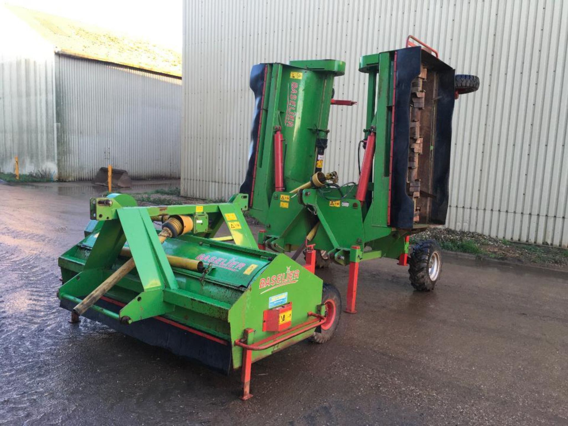 2014 Baselier 5.5m HFT6LKB550 Hydraulic folding topper with 2.2m 2LKAB220 PTO driven front topper.