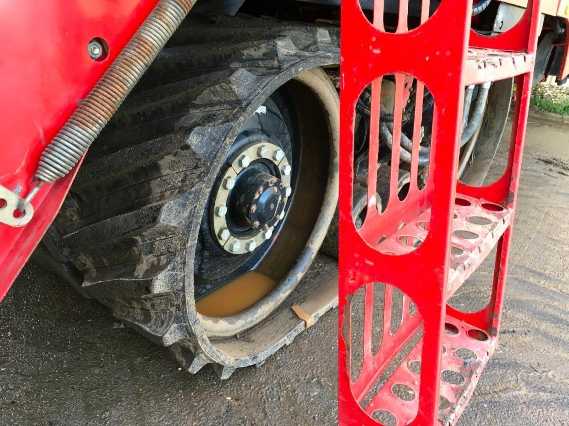 2013 Grimme Tectron 415 4 row self-propelled potato harvester - Image 6 of 12