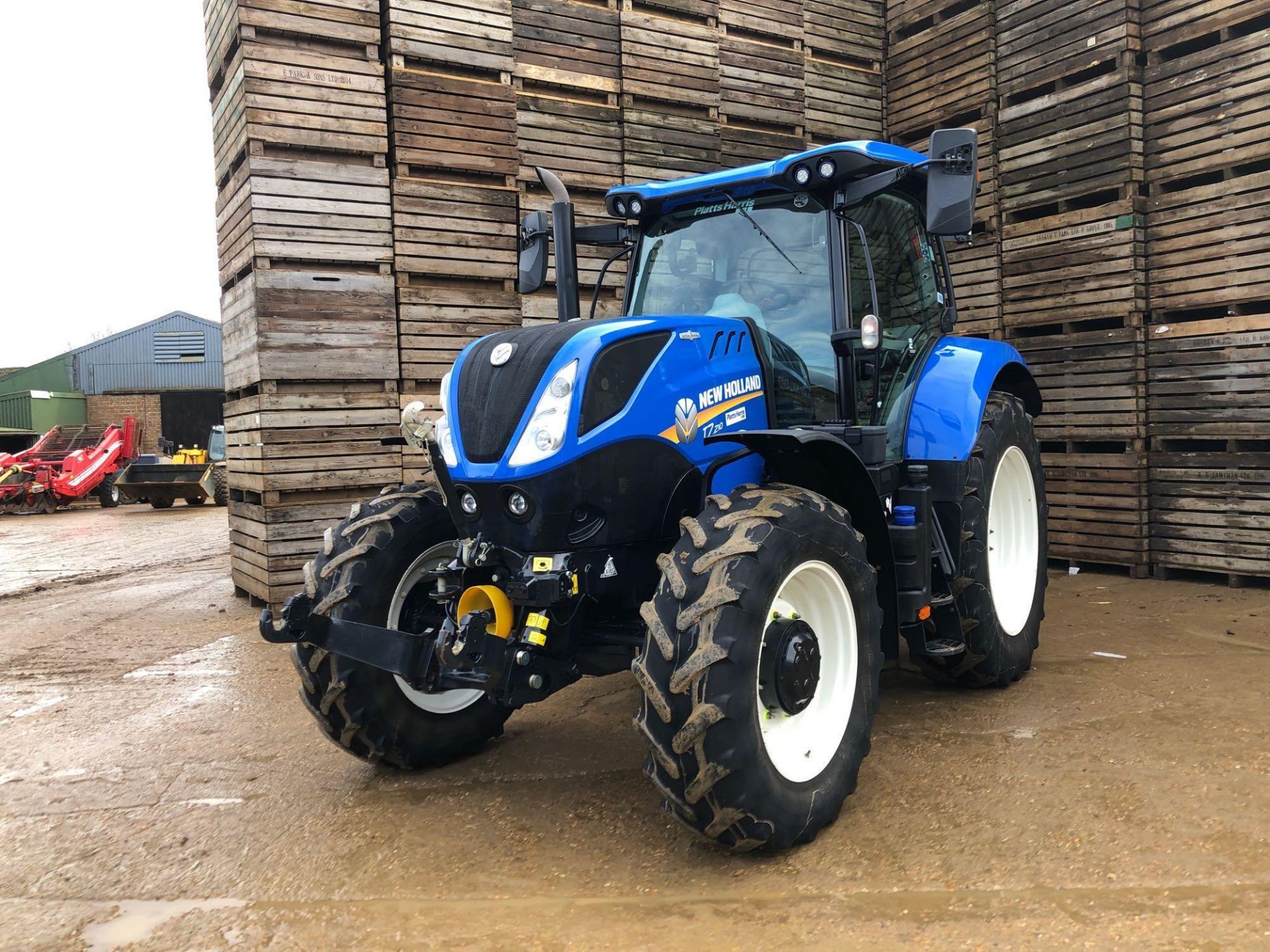 2019 New Holland T7.210 4wd Auto Command 50Kph tractor with front linkage and PTO, 4 electric spools - Image 5 of 18