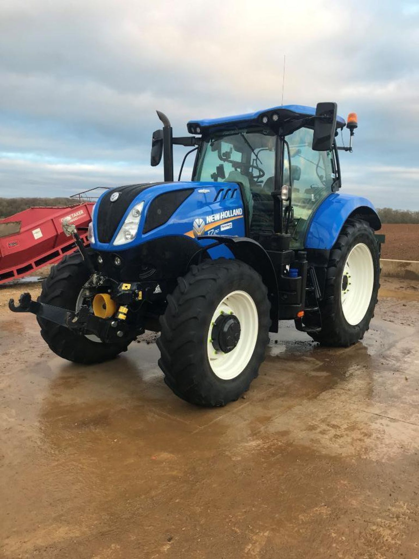 2019 New Holland T7.210 4wd Auto Command 50Kph tractor with front linkage and PTO, 4 electric spools - Image 2 of 18